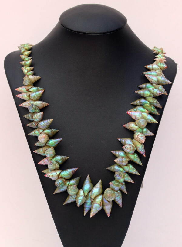 Green & King Maireener Necklace by Lola Greeno