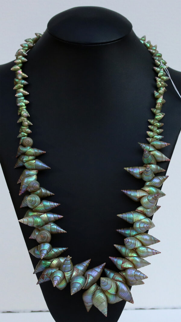 Green & King Maireener Necklace by Lola Greeno